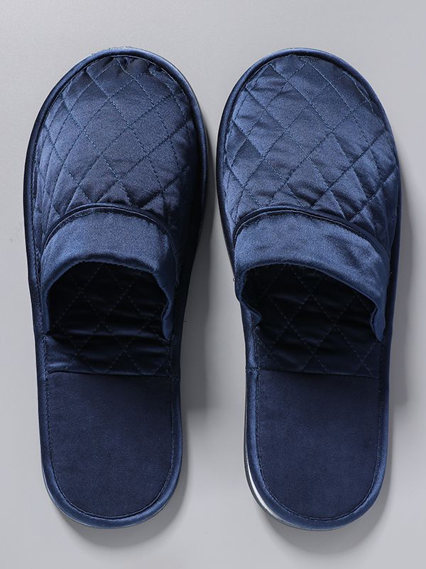 All-Season Closed-Toe Silk House Slipper for Women