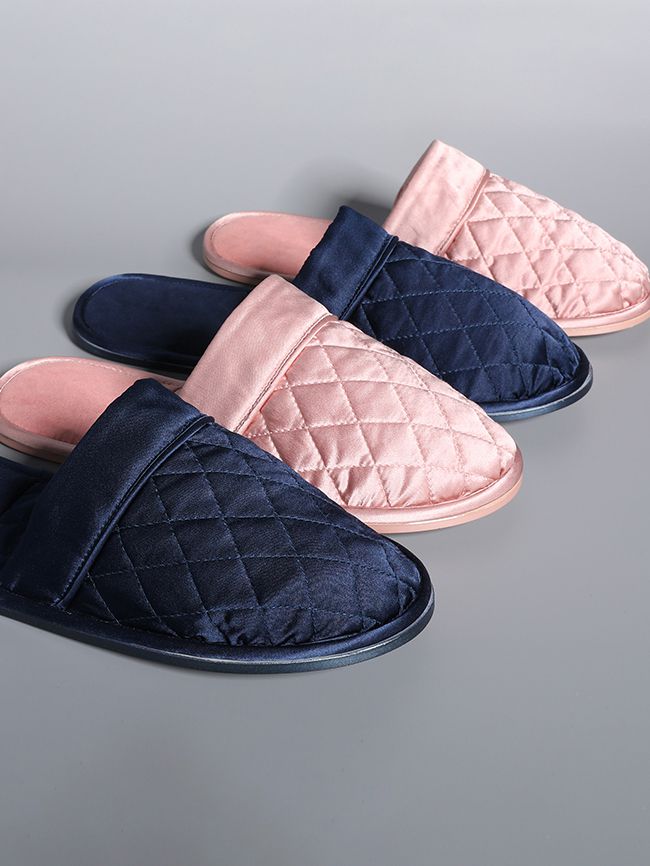 All-Season Closed-Toe Silk House Slipper for Women