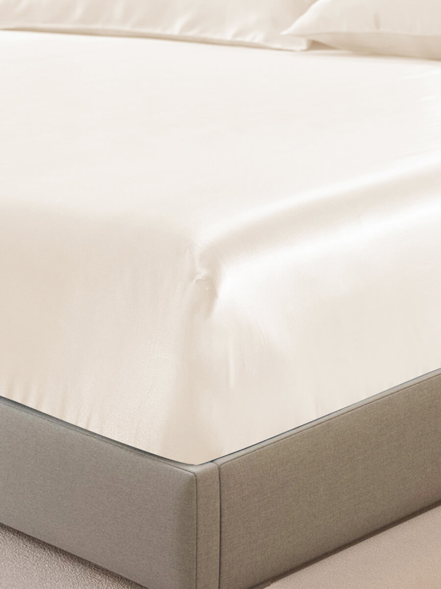 25 Momme Luxury Seamless Silk Fitted Sheet