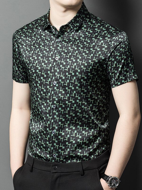 Stylish Black and Green Geometric Print Short-Sleeve Silk Shirt