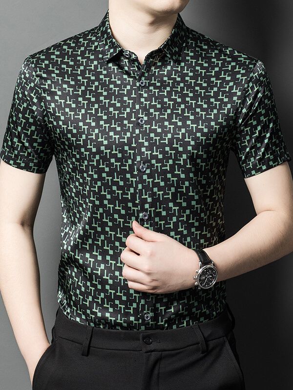 Stylish Black and Green Geometric Print Short-Sleeve Silk Shirt