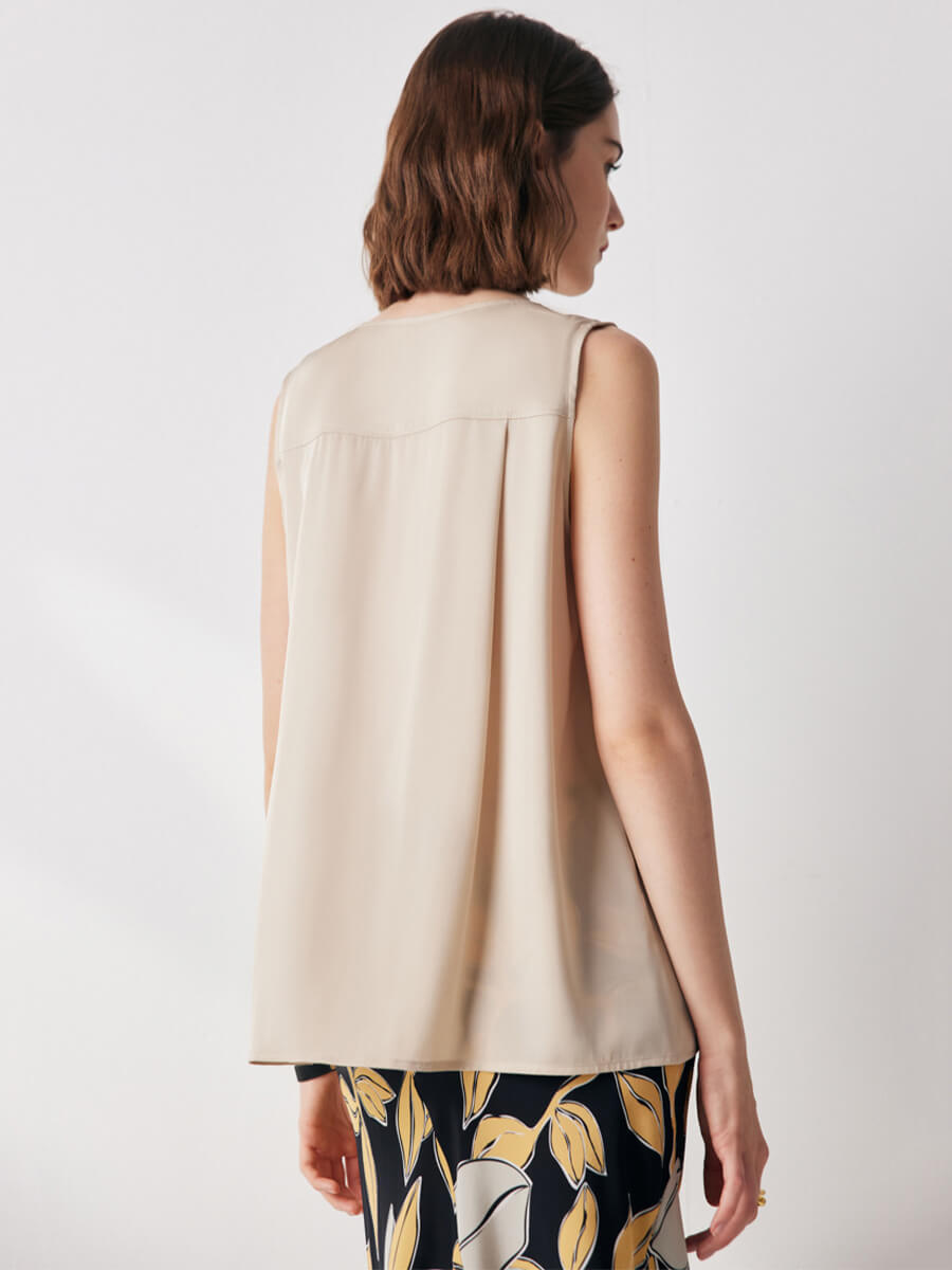Women Sleeveless Pleated V-Neck Mulberry Silk Shirt