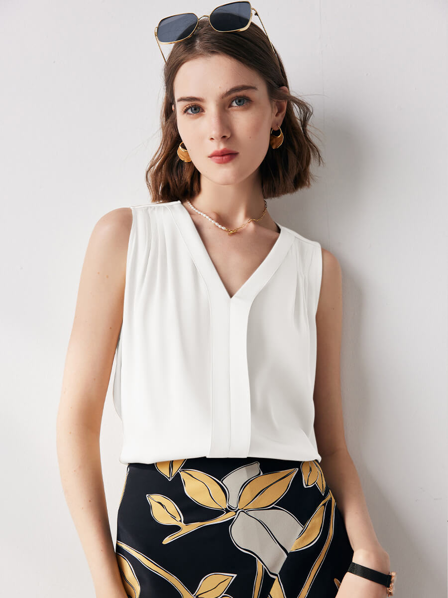 Women Sleeveless Pleated V-Neck Mulberry Silk Shirt