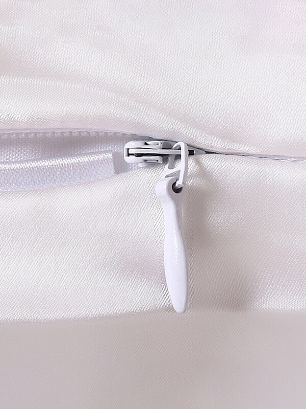 22 Momme Mulberry Silk Pillowcase with Hidden Zipper