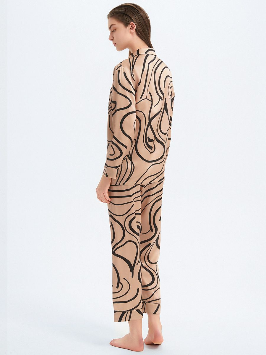 22 Momme Champagne Gold Women Wave Pattern Long Silk Pajama Set
