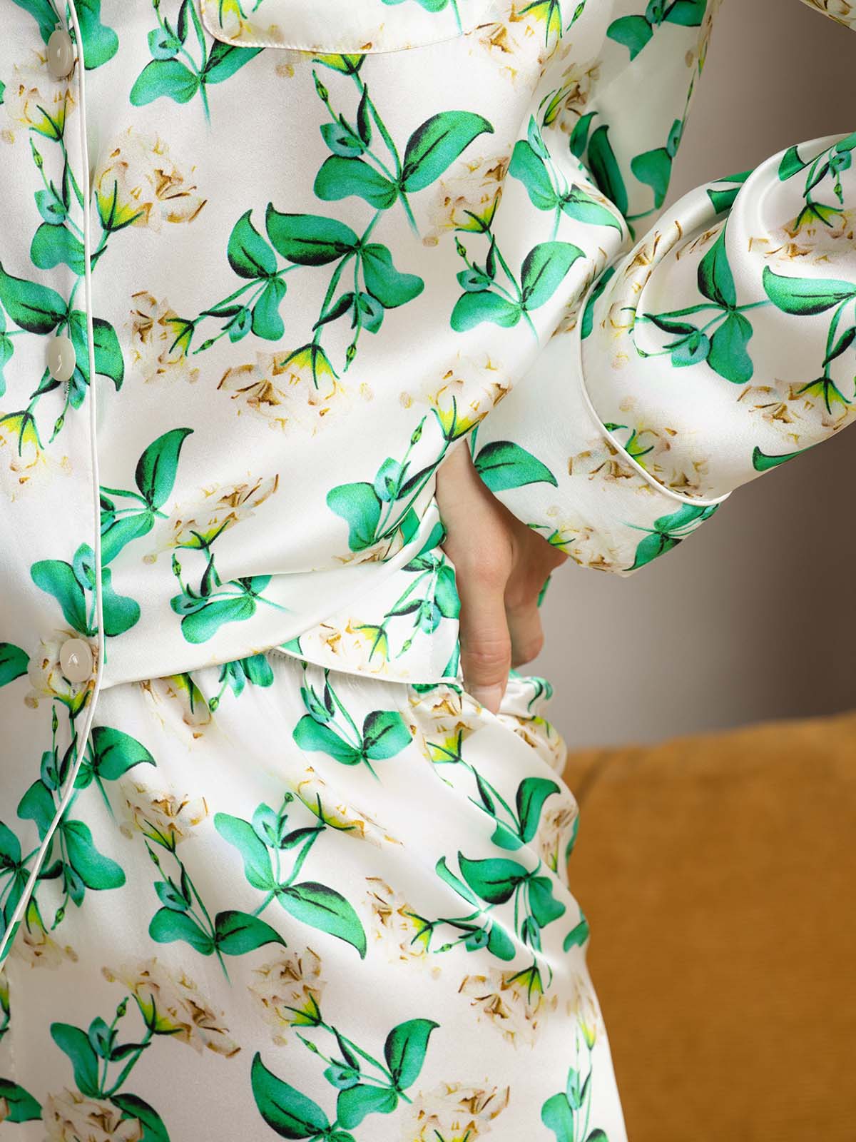 22 Momme Green Leaf Print Women Long White Silk Pajama Set