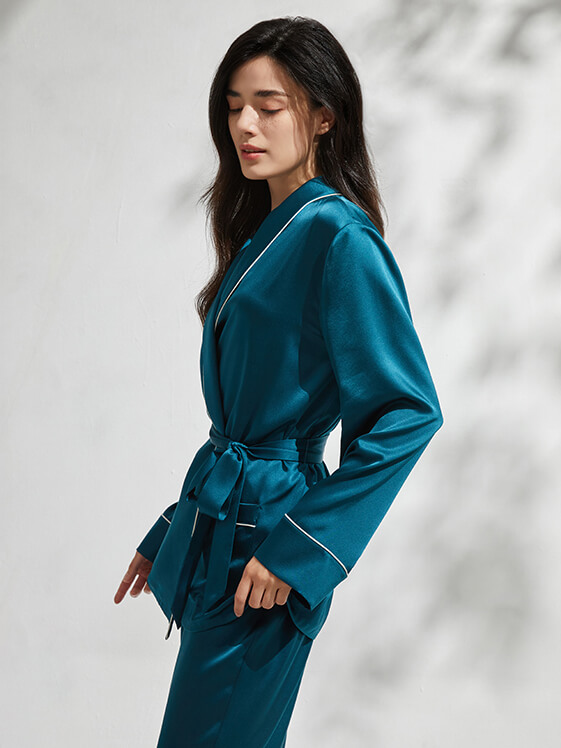 22 Momme 3 Piece Luxurious Long Silk Pajama Set For Women